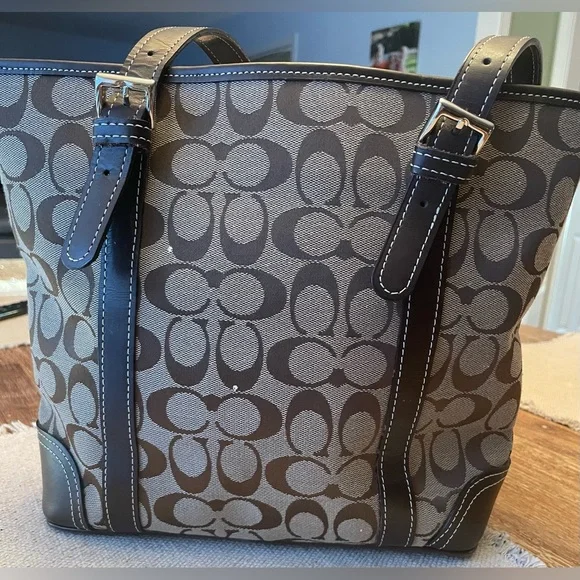 Coach Signature Tote - Picture 2 of 11